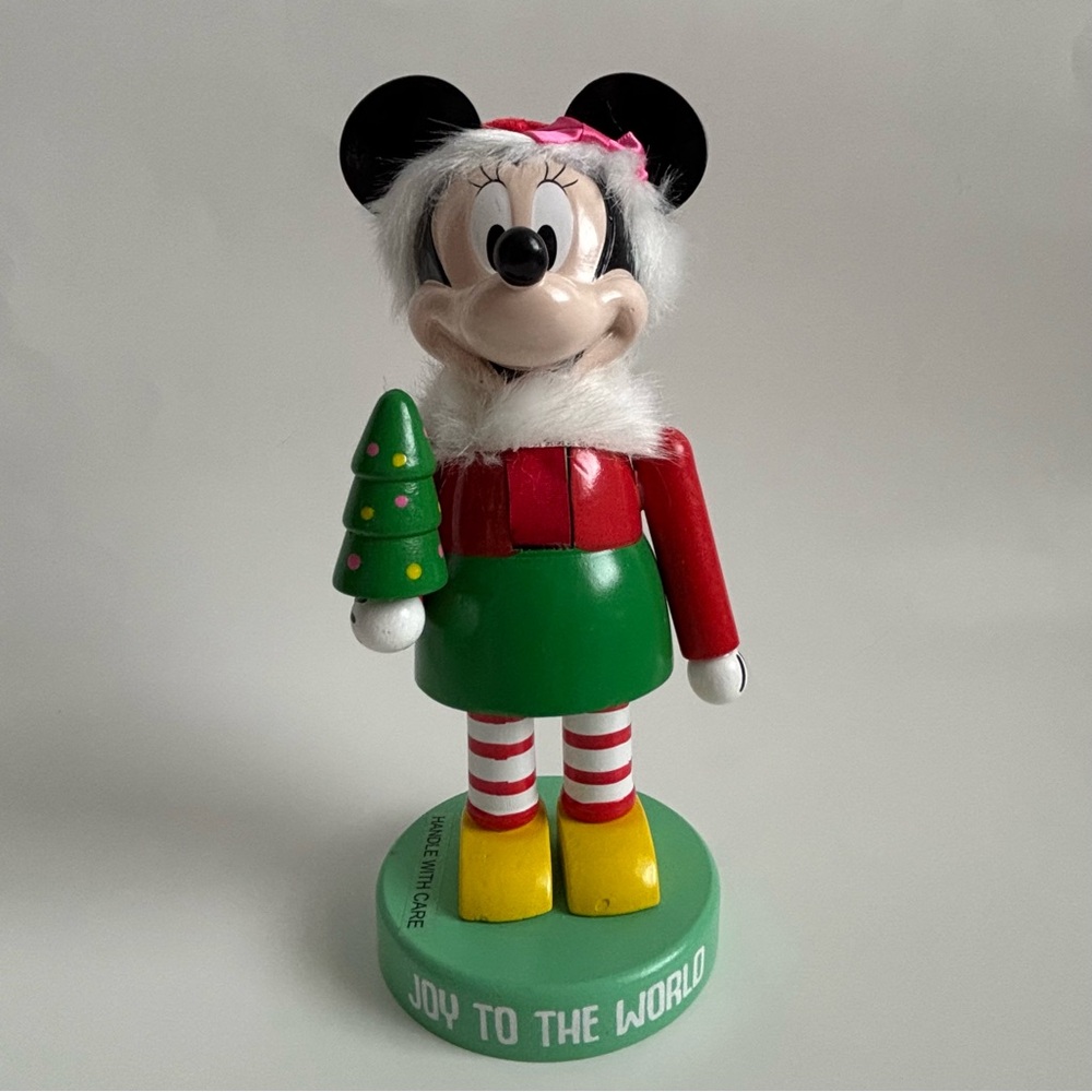 Disney Minnie Mouse Tree Joy To The World Wood Nutcracker NWT
